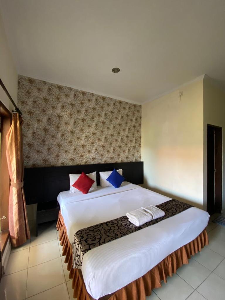 Jesens Inn II Kuta Lombok Exterior foto