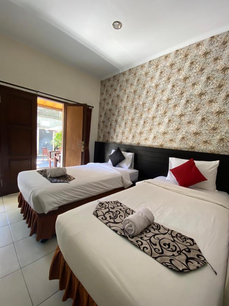 Jesens Inn II Kuta Lombok Exterior foto